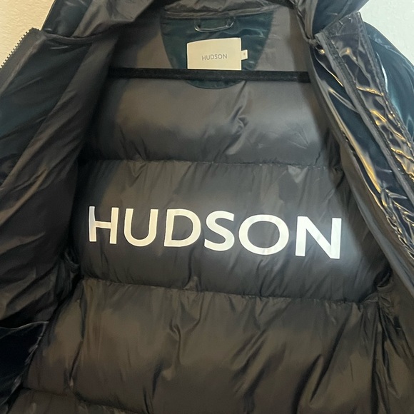 COPY - NWT, Hudson Puffer Coat, Jacket.  Small, Crop.  Black/Teal.  $85. - Picture 6 of 6